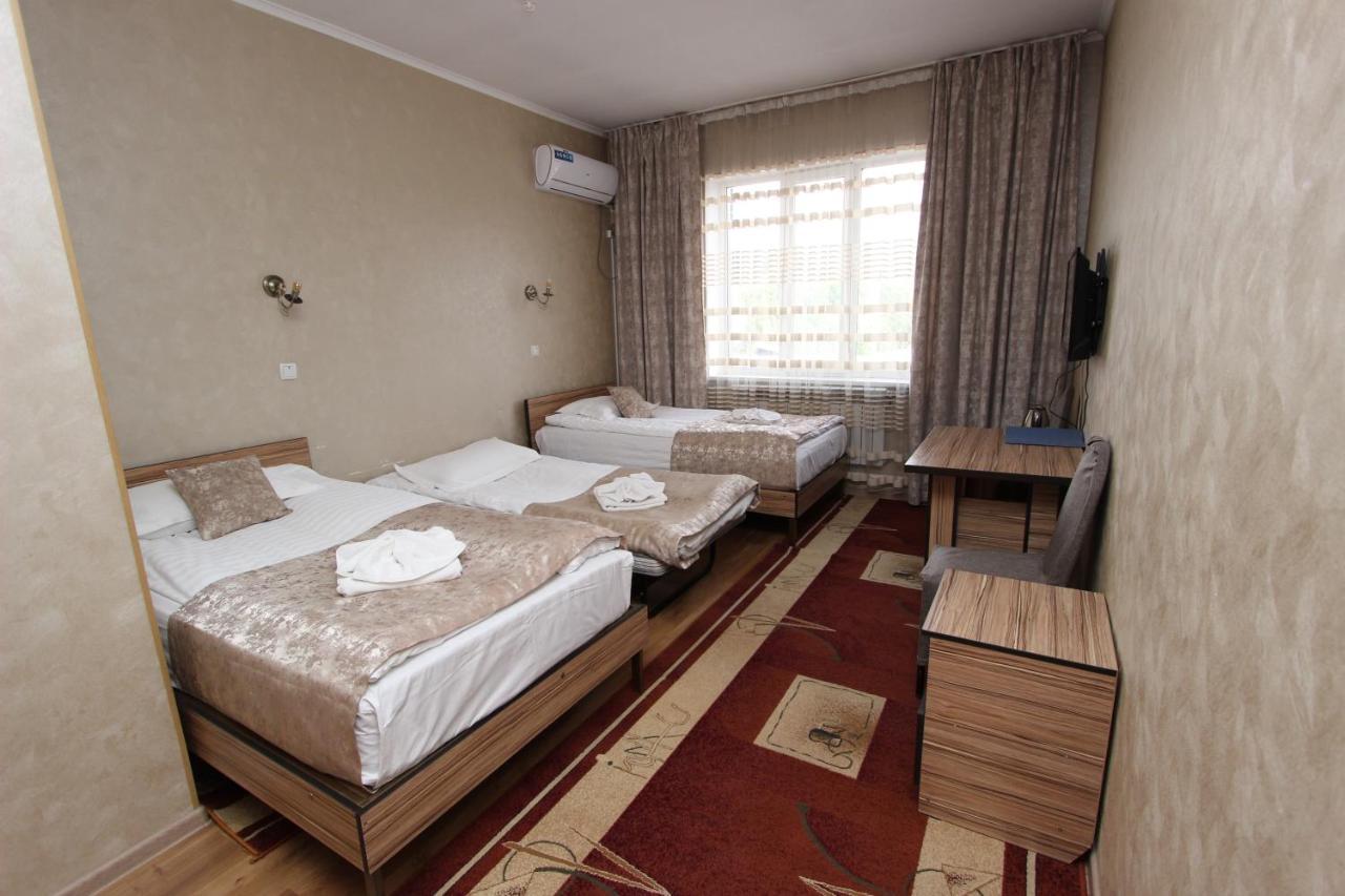 Madanur Hotel Karakol Exteriér fotografie